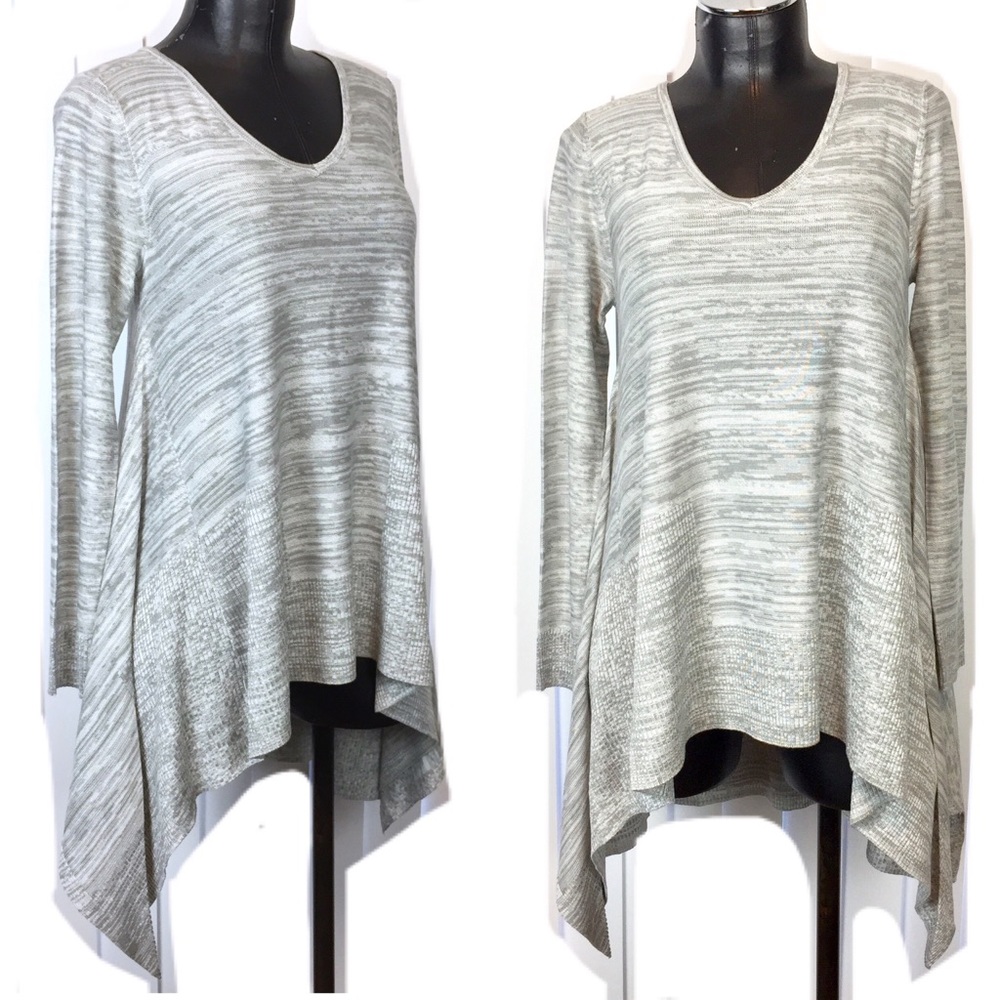 Cupio Heather Gray Knit Handkerchief Hem Sweater M